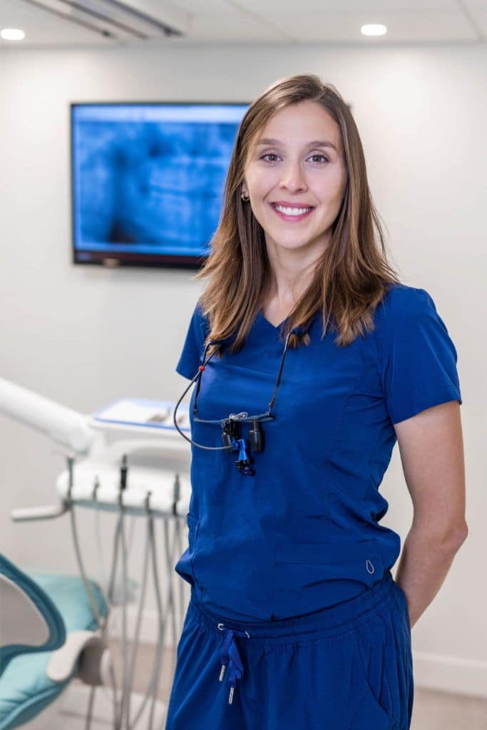 Dre Mélanie Taillefer – Dentiste / Dentist - Centre Dentaire Ahuntsic